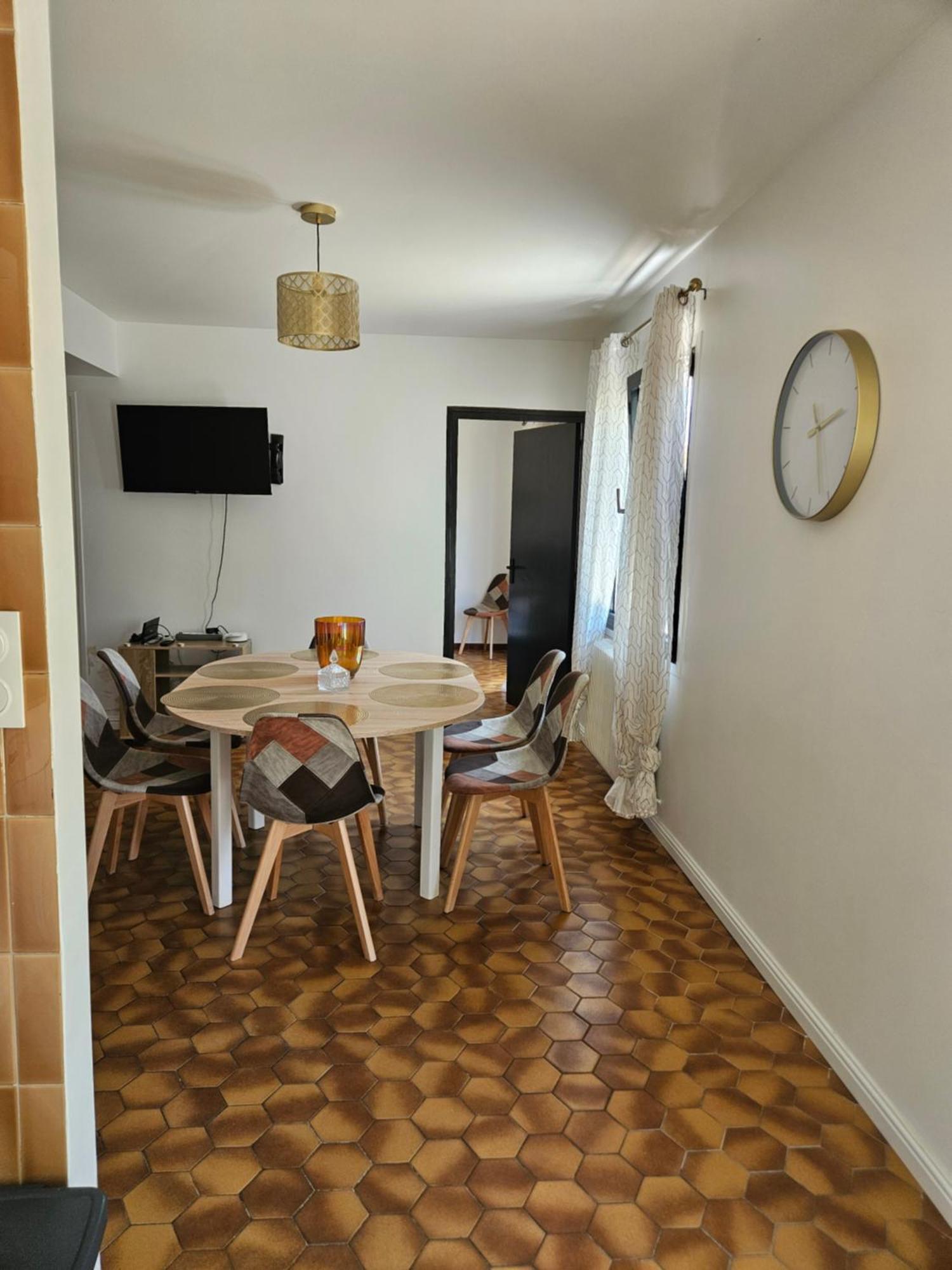 Appartement F3 Meuble Et Equipe Saint-Cyprien  Luaran gambar